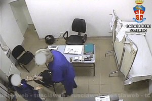 Operazione Anubi - arrestati tre necrofori della camera mortuaria di Belcolle - Il passaggio di denaro