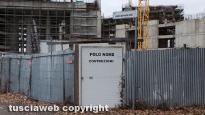 Viterbo - Il complesso della Polonord incompiuto dietro il tribunale