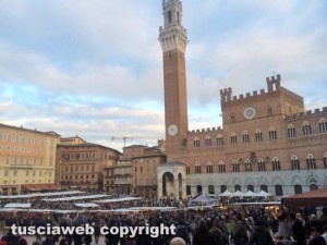Il Natale a Siena - Il grande mercato a piazza del campo