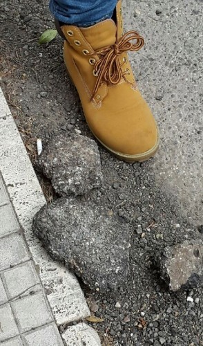 Viterbo - Buche in via Zara