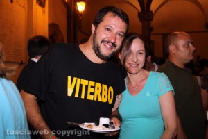 Viterbo - Santa Rosa 2015 - Matteo Salvini con una sostenitrice in dolce attesa che chiamerà il figlio Matteo