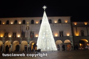 Viterbo - L'albero di Natale a piazza del Comune