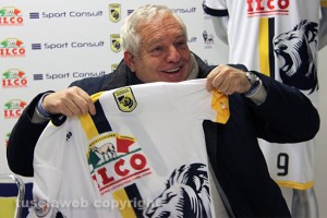Sport - Calcio - Viterbese - Piero Camilli durante la presentazione delle nuove maglie da gioco