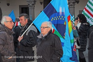 Villa Buon respiro - Sit in dei sindacati in piazza del Comune