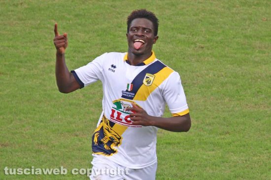 Sport - Calcio - Viterbese - L'esultanza di Abou Diop