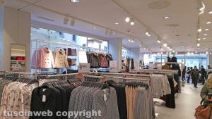 Viterbo - Inaugurazione del negozio di H&M
