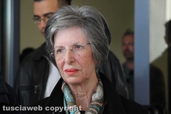 Angela Gentile, mamma di Attilio Manca all'uscita dal tribunale