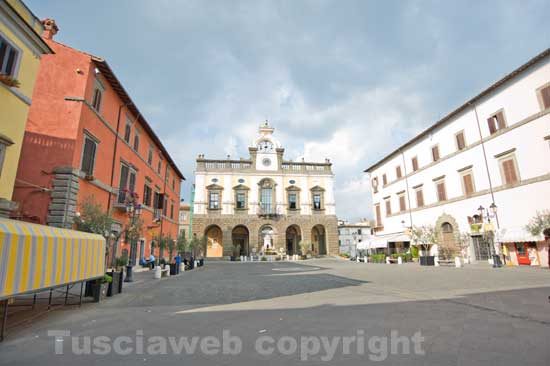 Nepi - Piazza del comune