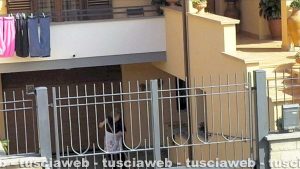 Tuscania - La presunta falsa cieca fa le pulizie
