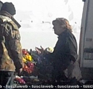 Tuscania - La presunta falsa cieca al mercato