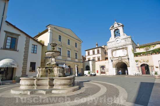 Sutri - Piazza del comune