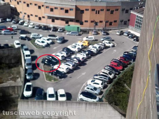 Viterbo - Parcheggio selvaggio a Belcolle