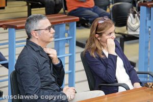 Tribunale - Il presidente dell'ordine degli avvocati Luigi Sini e l'avvocata Claudia Polacchi