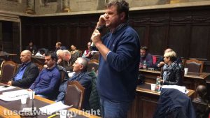 Consiglio comunale - Filippo Rossi e Viva Viterbo lasciano la maggioranza