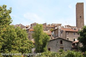 San Pellegrino visto dal quartiere di Pianoscarano