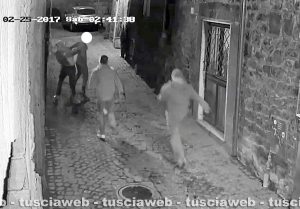 Viterbo - Branco massacra giovane nel centro storico