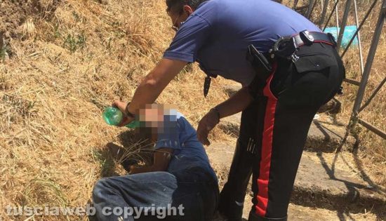 Civita Castellana - Preso a sprangate in un camper - La vittima soccorsa dai carabinieri