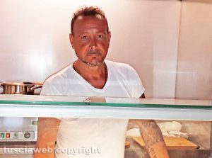 Antonio Amore - Il gestore del negozio "street food" Tony Crock a San Pellegrino