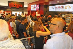 Viterbo - Kfc - L'inaugurazione