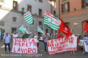 Viterbo - Maico - Protesta sotto alla prefettura