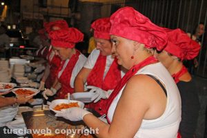 Viterbo - Santa Rosa - Penne sotto la macchina