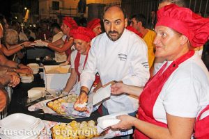Viterbo - Santa Rosa - Penne sotto la macchina