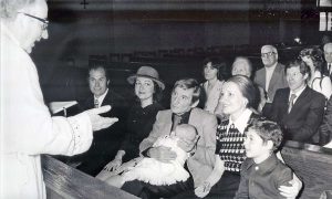 Il battesimo di Cesare Ranucci Rascel - Da sinistra: Massimo Natili, Renato Rascel e la moglie Giuditta Saltarini 