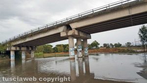Tarquinia - Allagato il sottopassaggio del ponte della ferrovia