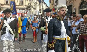 Viterbo - Santa Rosa - La consegna della mazza del maggiordomo
