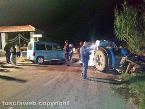San Lorenzo Nuovo - Schianto auto-trattore sulla Cassia