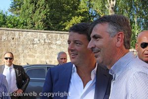 Matteo Renzi, selfie col sindaco di Vignanello Grasselli