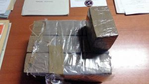 Orte - Hashish nel bagagliaio dell'auto - La droga sequestrata dai carabinieri