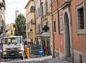 Viterbo - Via Cairoli - Riaperto il cantiere