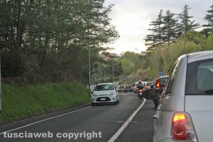 Viterbo - Lavori alla rotaroria via Genova - Traffico in tilt