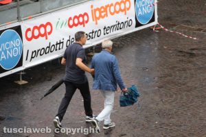 Giulio Marini e Giovanni Arena a piazza del Comune