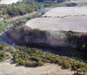 Montalto di Castro - Vulci - Turista precipitata in un burrone - Le operazioni di recupero della salma