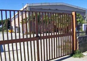 Tarquinia - L'azienda metalmeccanica in cui i lavoratori sarebbero stati sfruttati