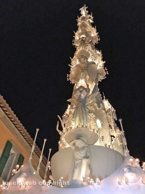 Viterbo - Gloria sul sagrato di santa Rosa