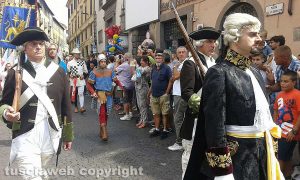 Viterbo - Santa Rosa - La consegna della mazza del maggiordomo