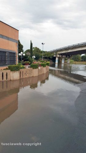 Tarquinia - Allagato il sottopassaggio del ponte della ferrovia
