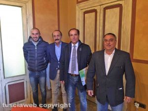 Viterbo - La manifestazione della Fai Cisl sotto la prefettura 