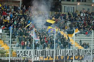 Sport - Calcio - La curva della Viterbese durante il match col Siena
