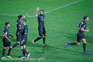 Sport - Calcio - L'esultanza del Siena dopo l'1-0 alla Viterbese