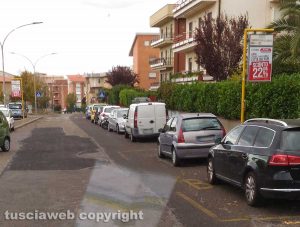 Viterbo - Sosta selvaggia in via Carlo Cattaneo
