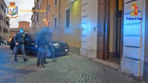 Roma - Operazione finanza e polizia