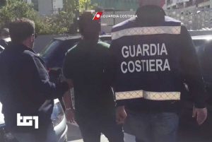 Operazione della guardia costiera - Il servizio del Tg1