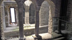 Il sistema di specchi all'interno della torre