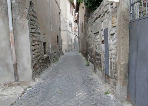 Viterbo - Via Madonna del Riposo
