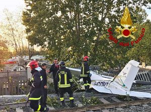 L'ultraleggero precipitato sui binari tra Roma e Gallese