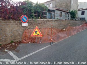 Il parcheggio chiuso a Grotte Santo Stefano